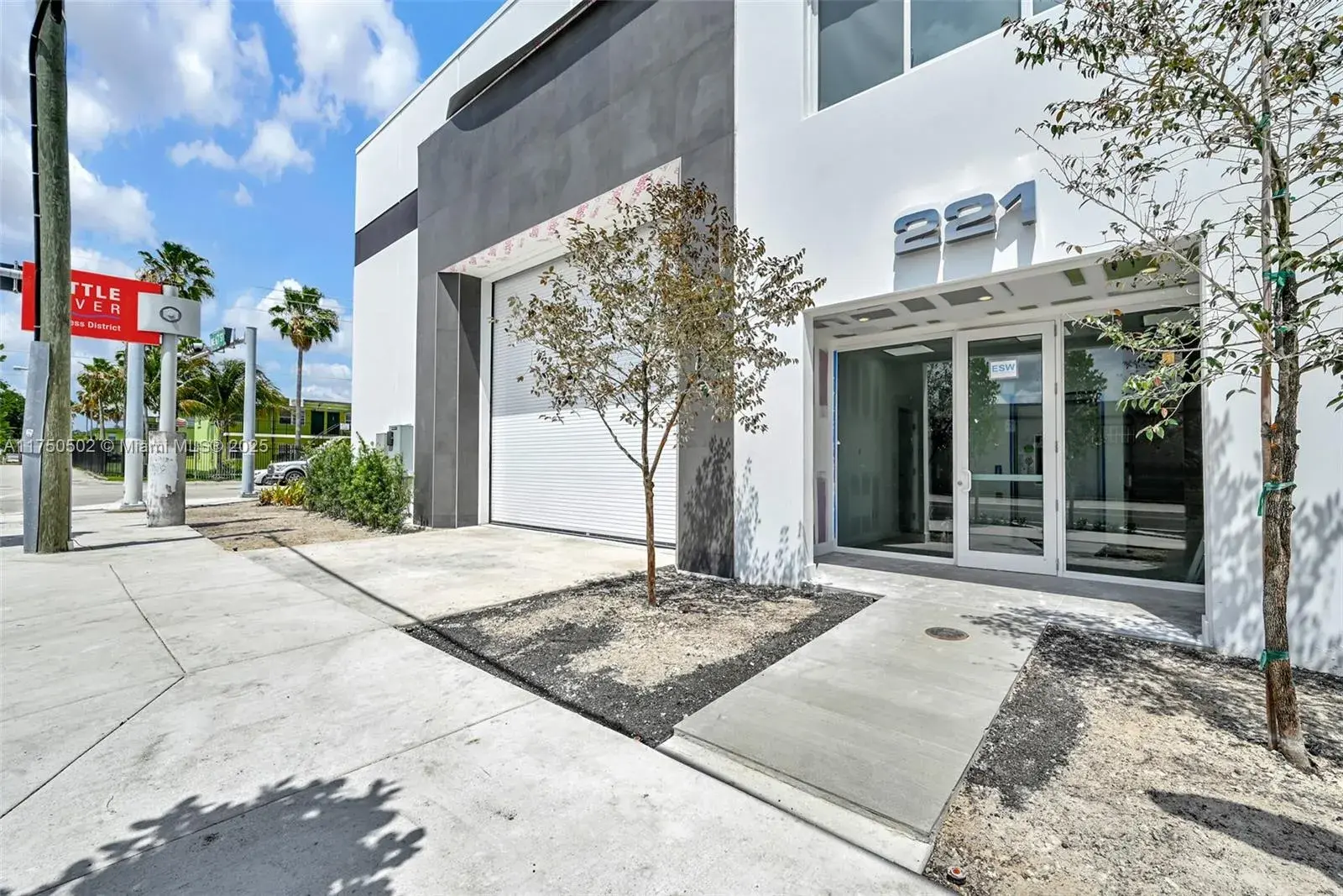 221 NE 67th St # 2, Miami FL 33138