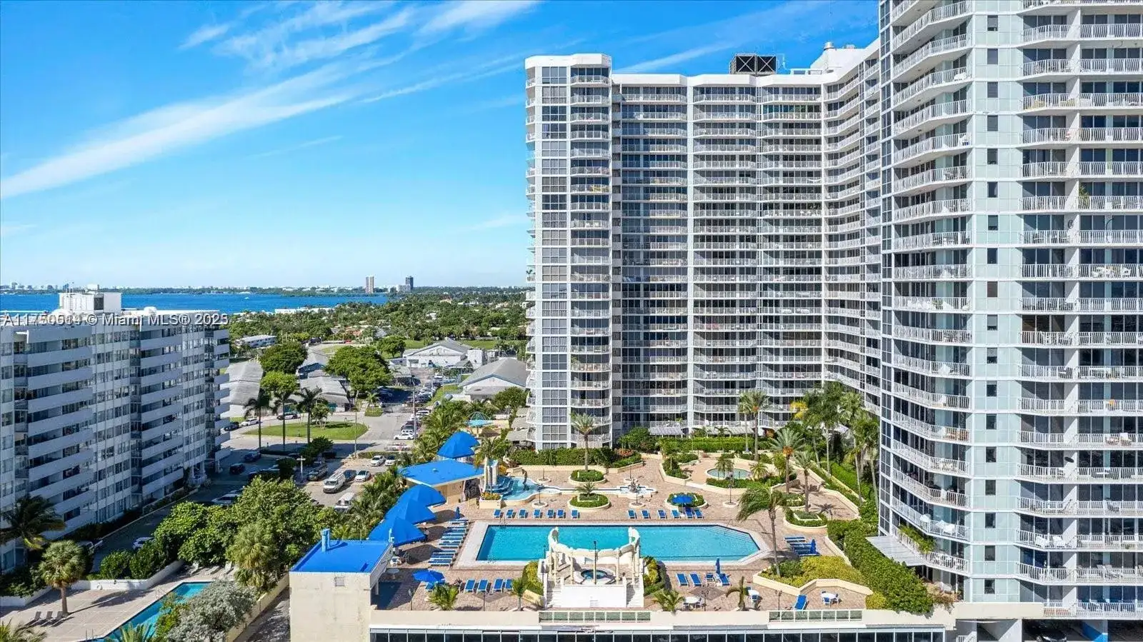 7601 E Treasure Dr # 1006, North Bay Village FL 33141 photo 2