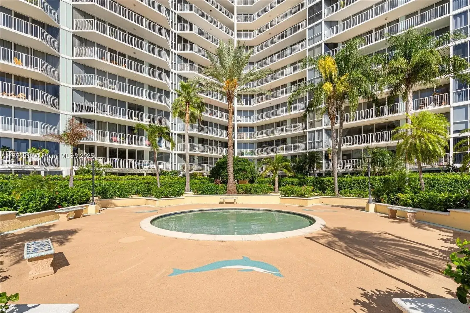 7601 E Treasure Dr # 1006, North Bay Village FL 33141 photo 4
