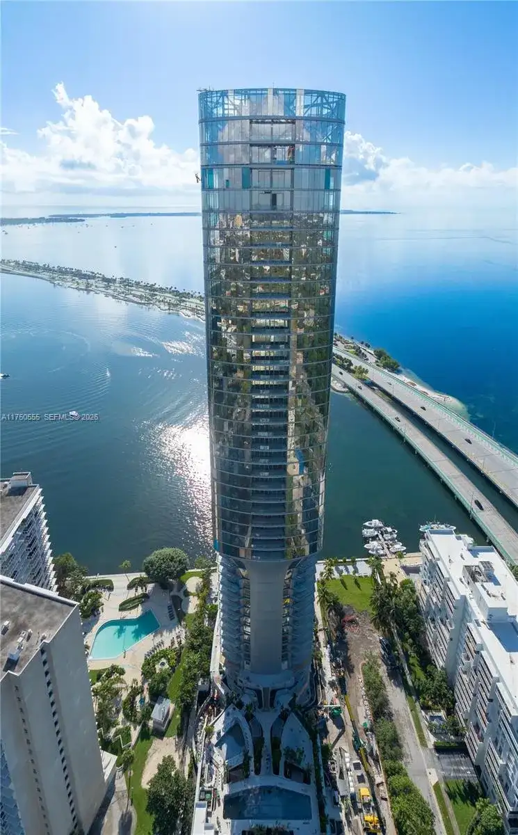 175 SE 25 RD # 3902, Miami FL 33129 photo 5