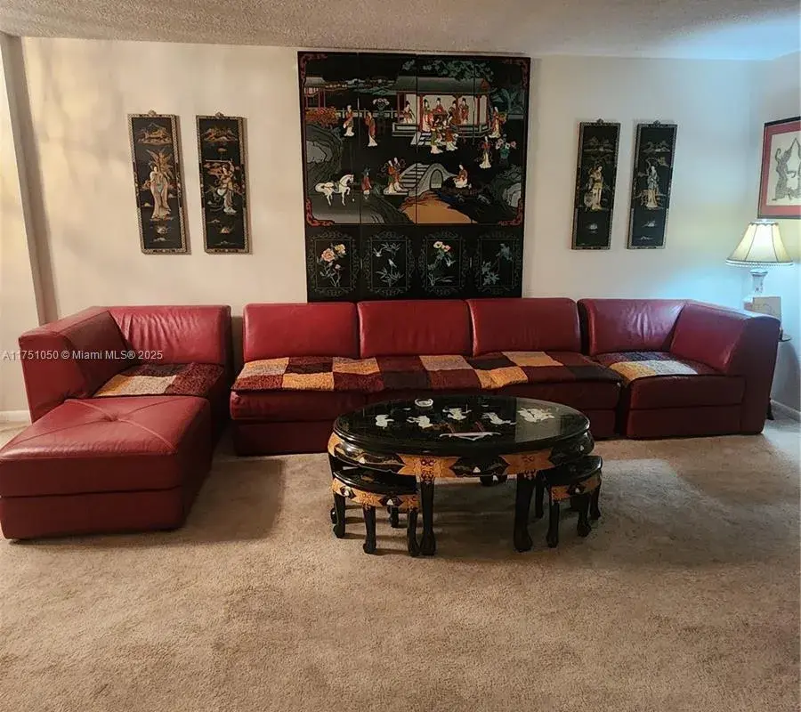 4350 Hillcrest Dr # 807, Hollywood FL 33021