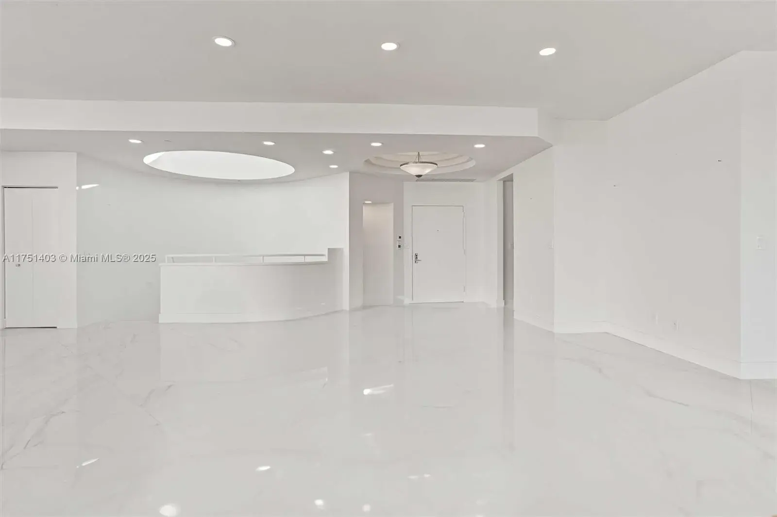 2000 Island Blvd # 5, Aventura FL 33160