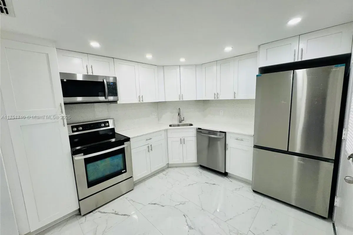 3280 Spanish Moss Ter # 410, Lauderhill FL 33319