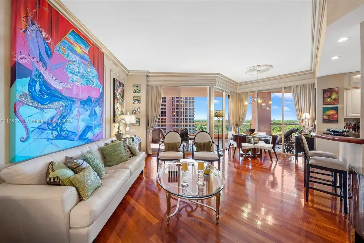 10 Edgewater Dr # 10H, Coral Gables FL 33133
