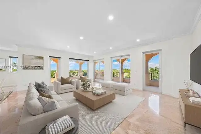 13633 Deering Bay Dr # 256, Coral Gables FL 33158