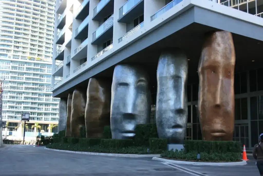 465 Brickell Ave # 2405, Miami FL 33131