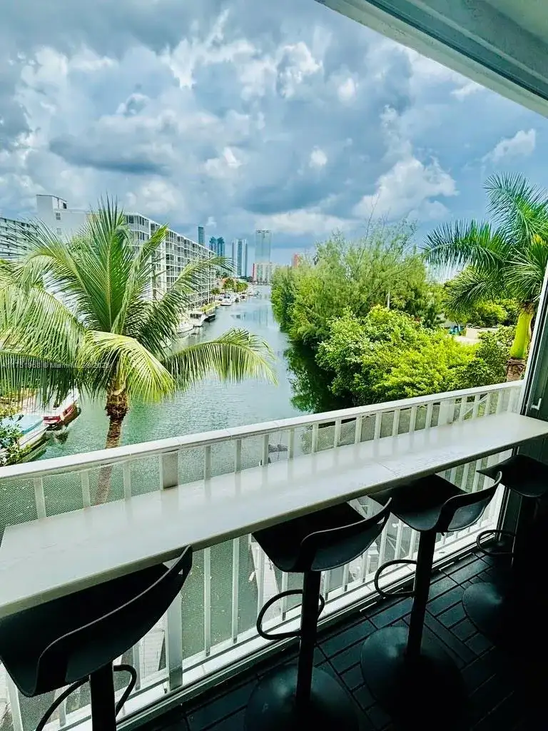 16531 NE 35th Ave # 11, North Miami Beach FL 33160 photo 5