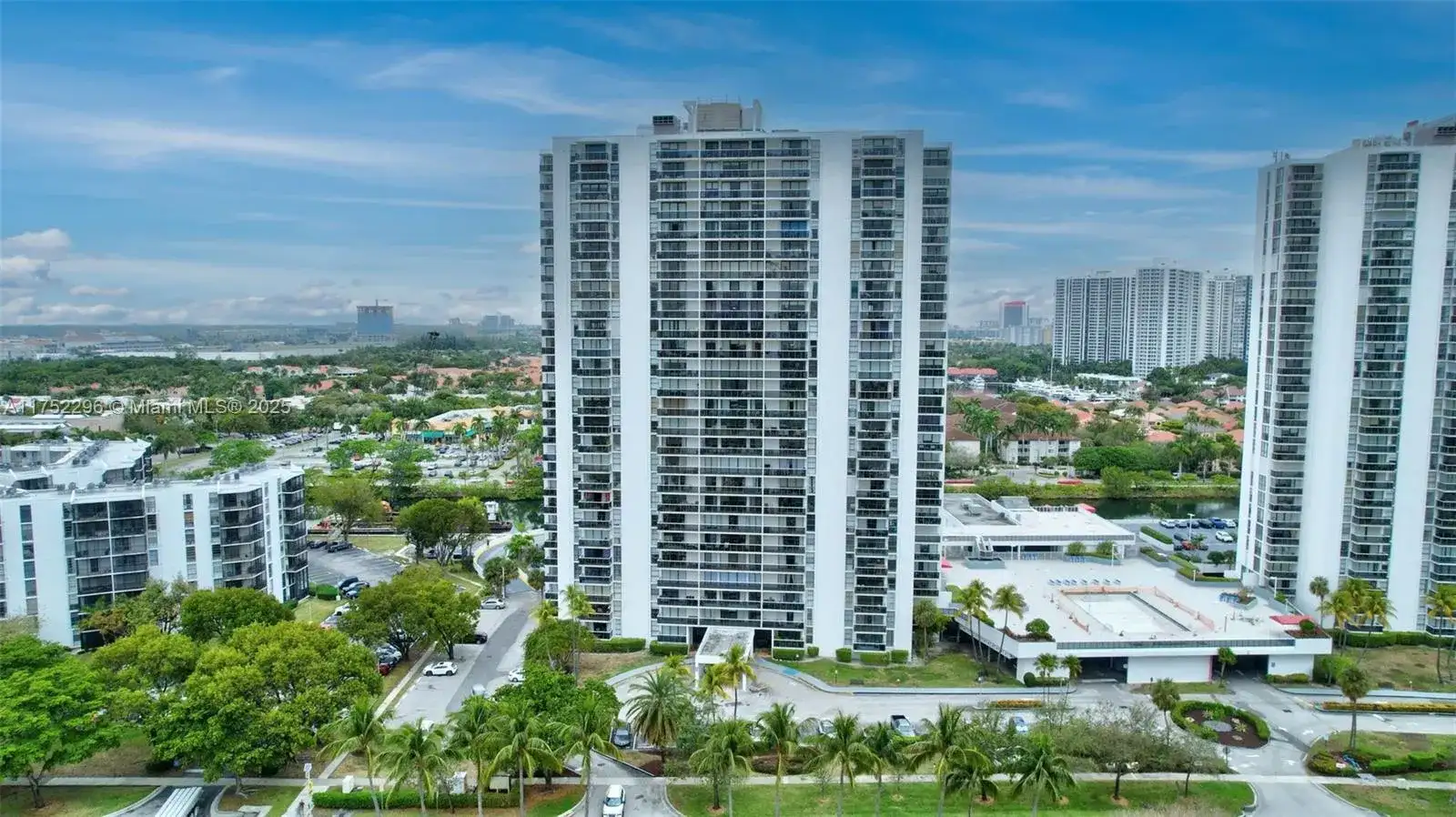 3625 N Country Club Dr # 1903, Aventura FL 33180 photo 2