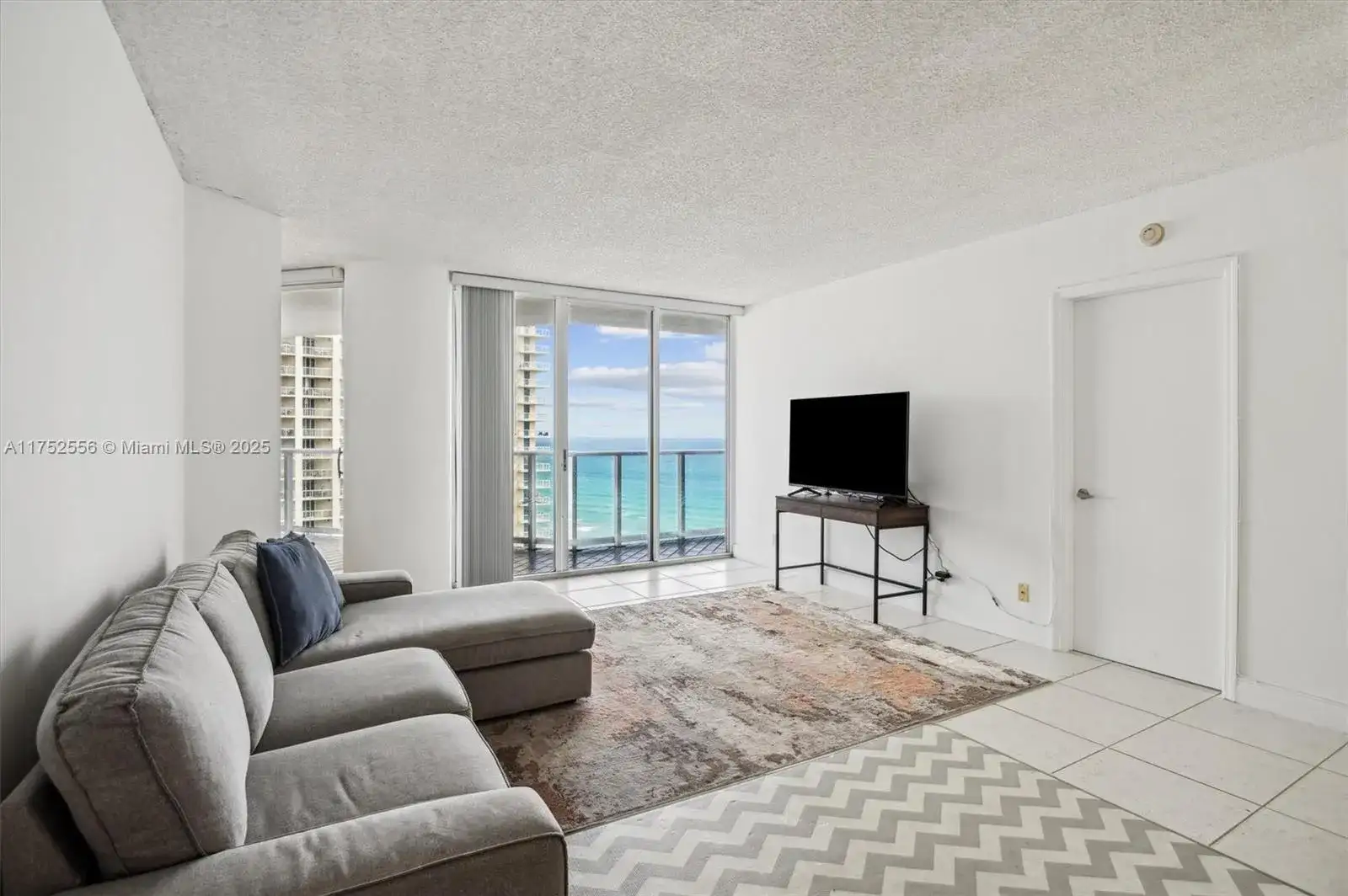 16485 Collins Ave # 2035, Sunny Isles Beach FL 33160 photo 3