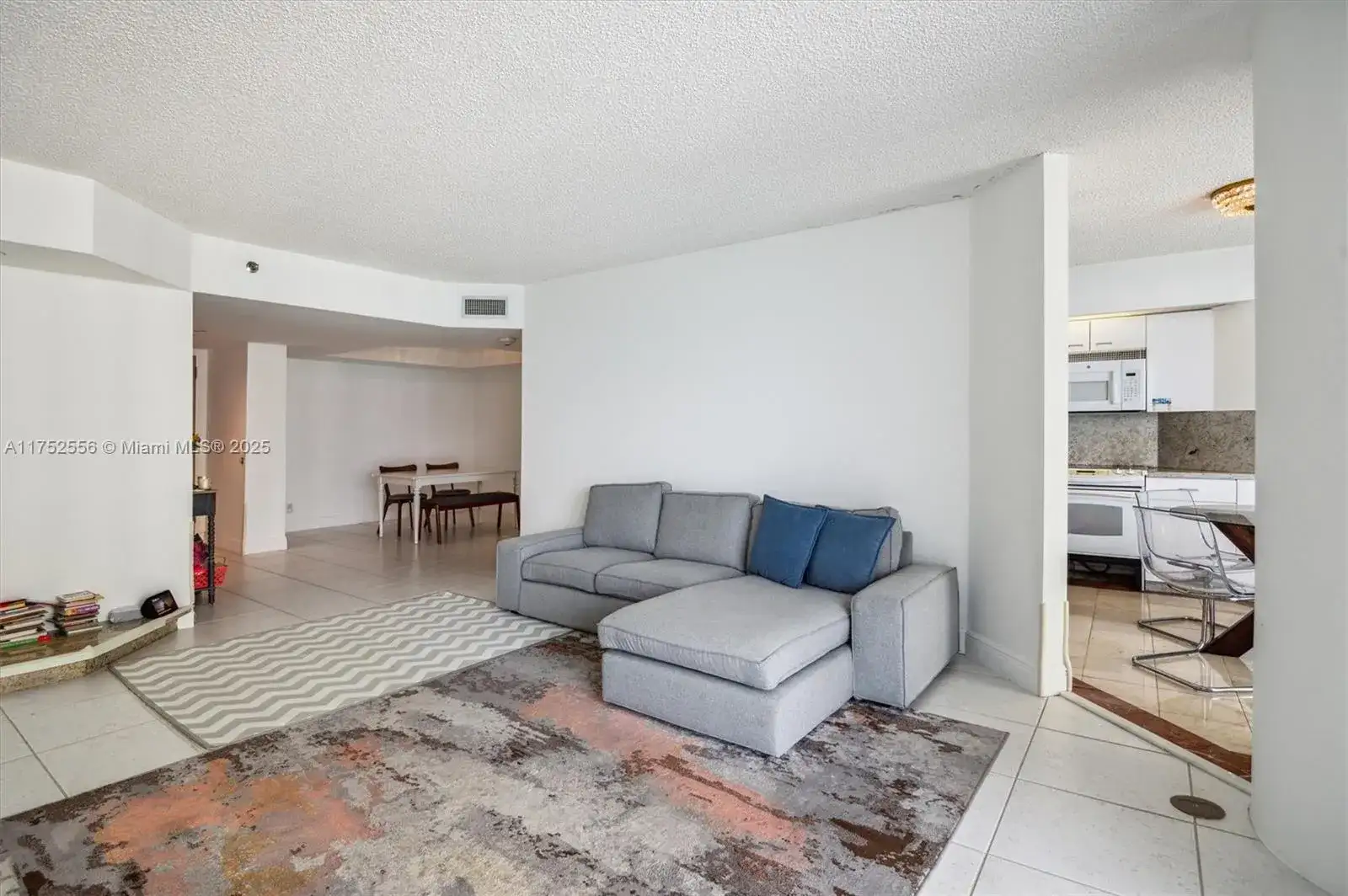 16485 Collins Ave # 2035, Sunny Isles Beach FL 33160 photo 4
