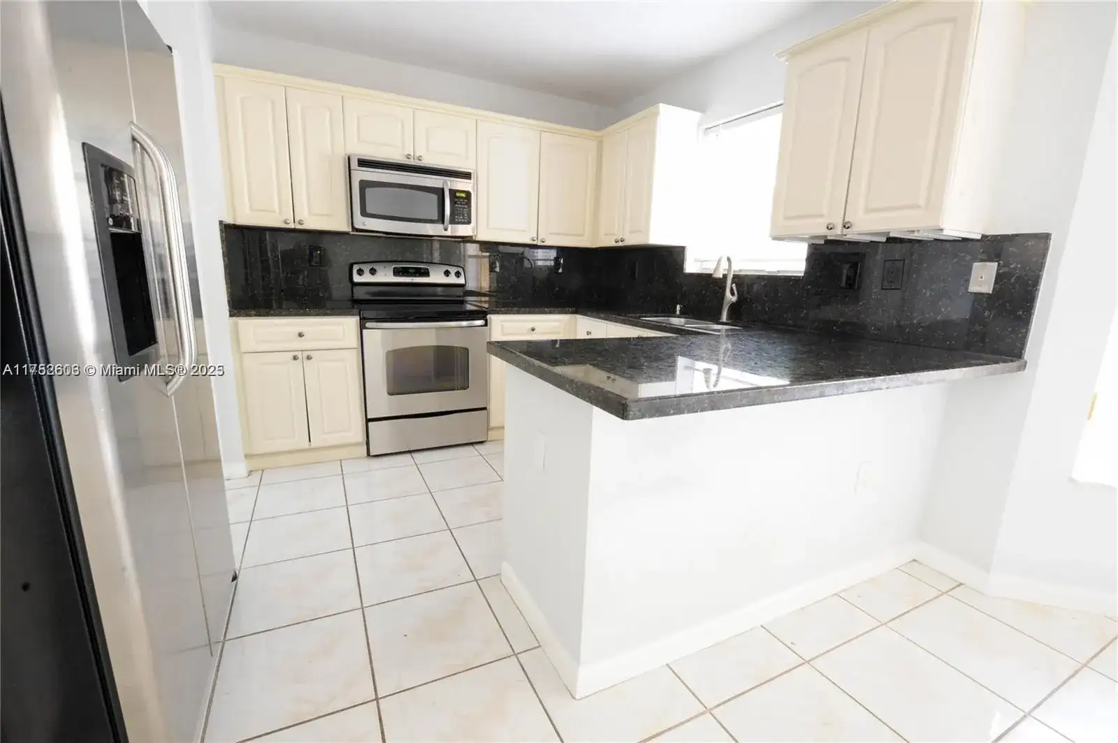 13973 N Forest Oak Cir, Davie FL 33325 photo 4
