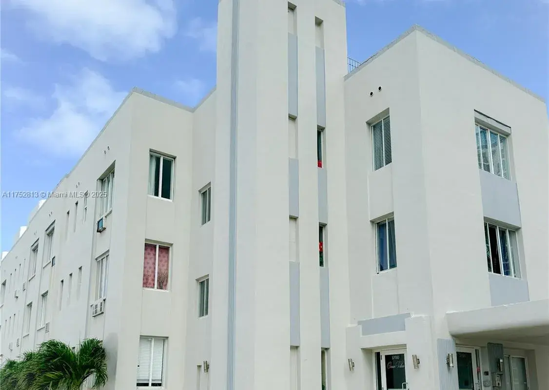3700 Collins Ave # 202, Miami Beach FL 33140