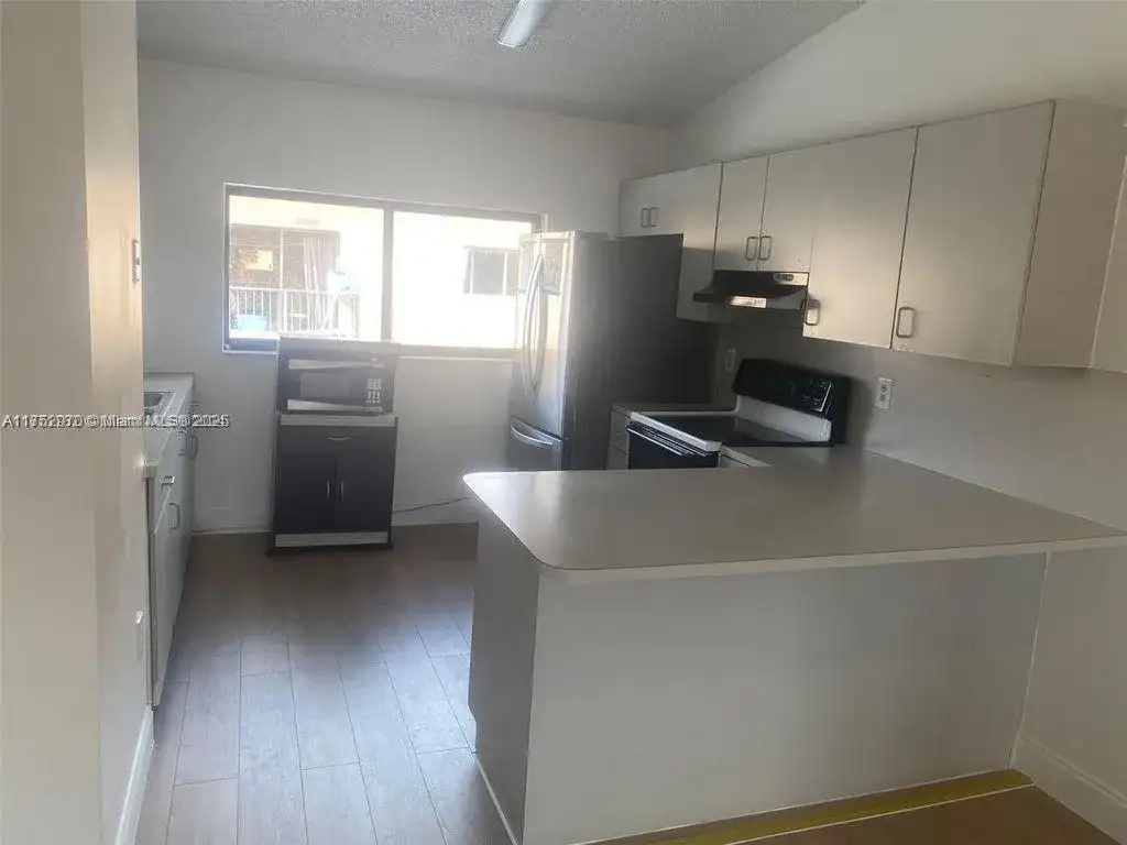 7922 W 29th Way # 202, Hialeah FL 33018 photo 4
