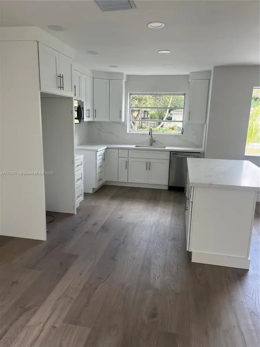 110 NE 132nd St, North Miami FL 33161 photo 5