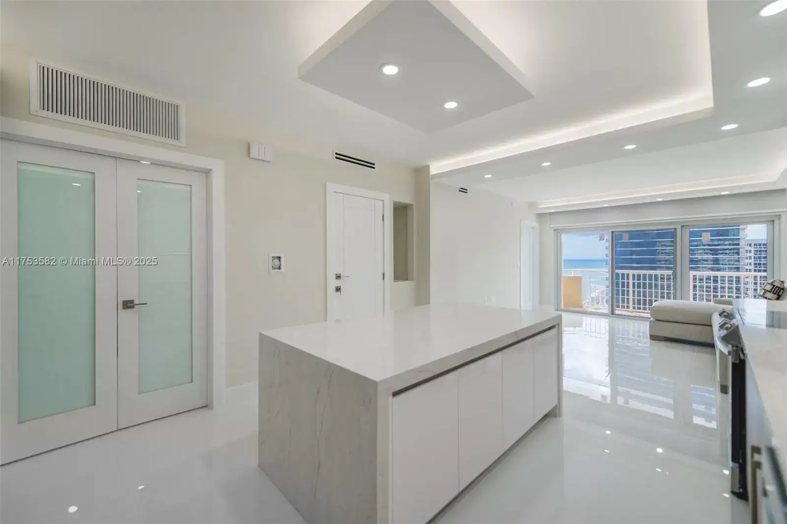1950 S Ocean Dr # 20L, Hallandale Beach FL 33009 photo 3