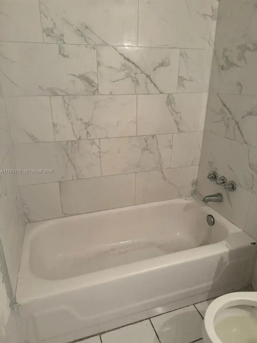 3710 NW 21st St # 302, Lauderdale Lakes FL 33311 photo 4