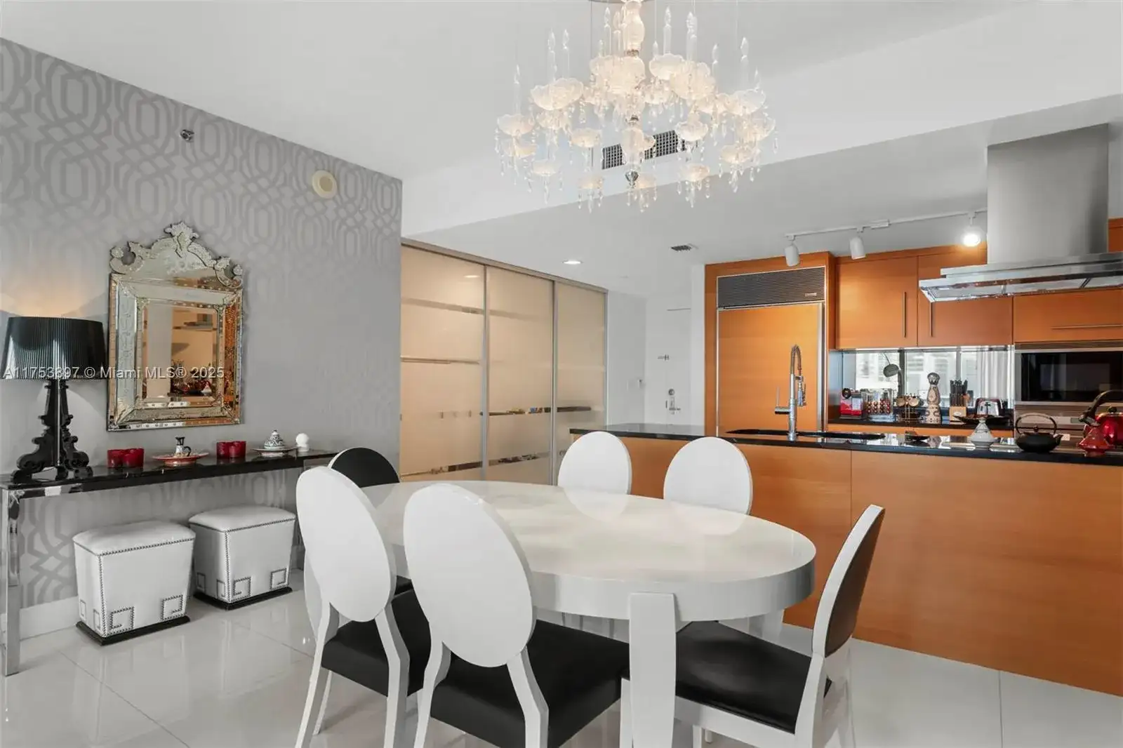 495 Brickell Ave # 805, Miami FL 33131 photo 4
