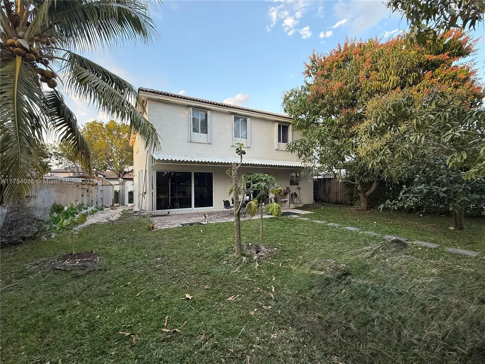16618 SW 68th Ter, Miami FL 33193