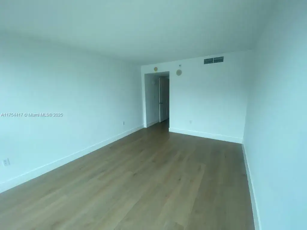 2101 Brickell Ave # 1401, Miami FL 33129 photo 4