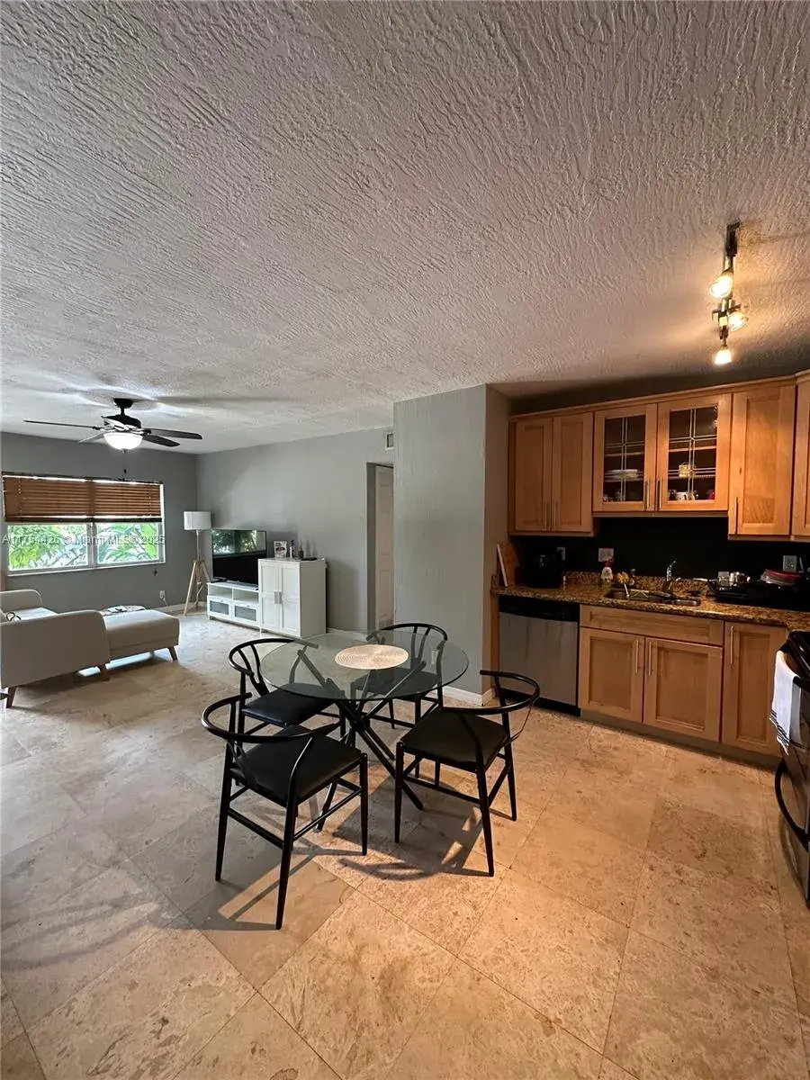 530 NE 15th Ct # 1, Fort Lauderdale FL 33304