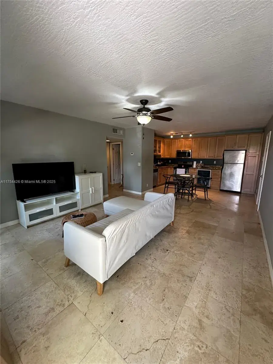 530 NE 15th Ct # 1, Fort Lauderdale FL 33304