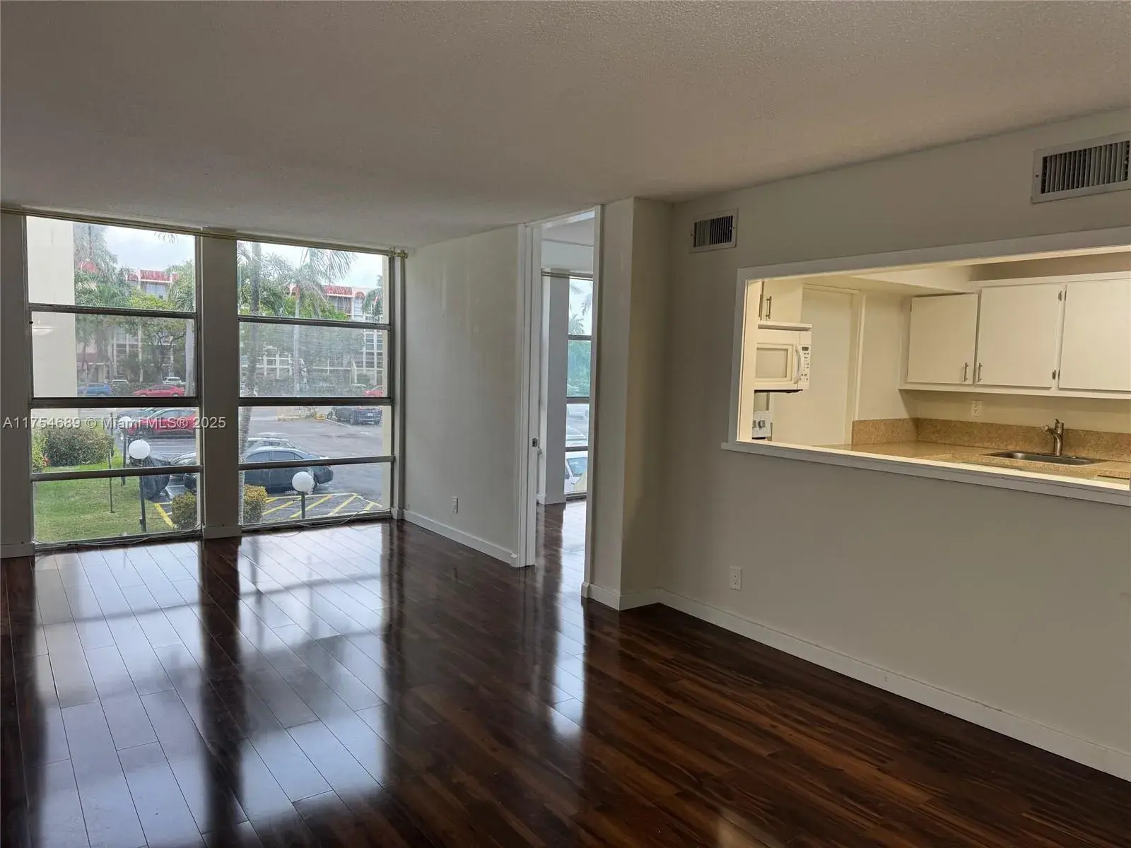 851 Three Islands Blvd # 218, Hallandale Beach FL 33009