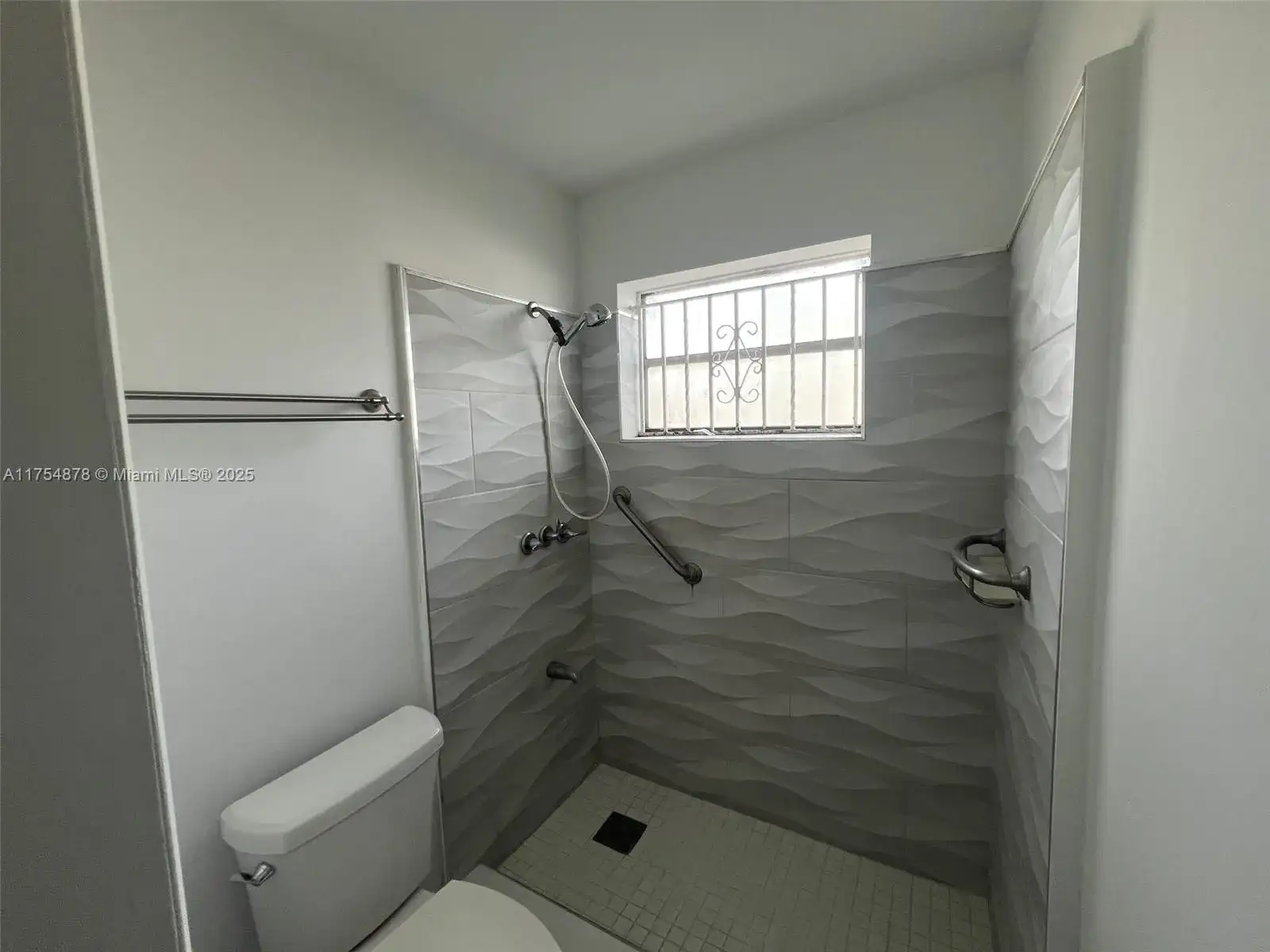 887 W 29th St # 2, Hialeah FL 33012 photo 5