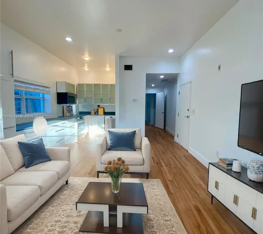 929 Michigan Ave # 5, Miami Beach FL 33139