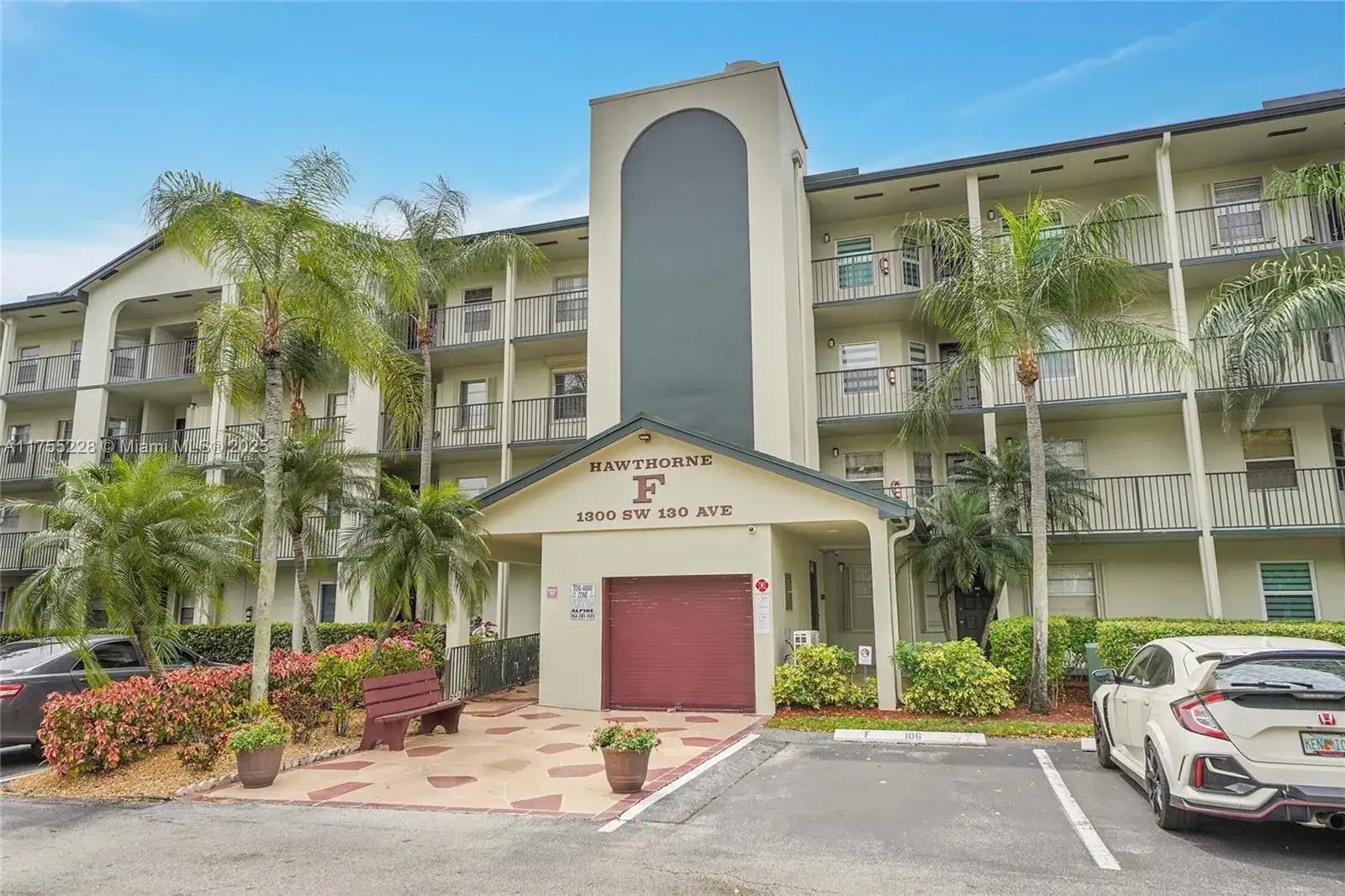 1300 SW 130th Ave # 306F, Pembroke Pines FL 33027 photo 2