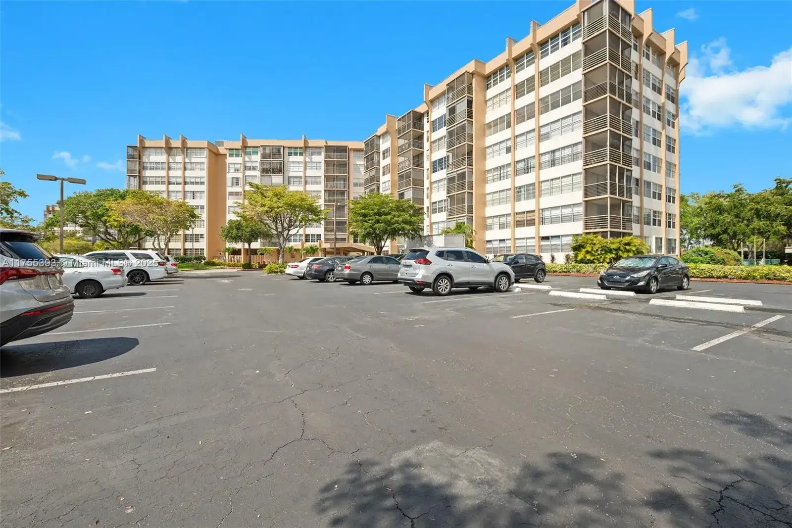 1000 Saint Charles Pl # 603, Pembroke Pines FL 33026