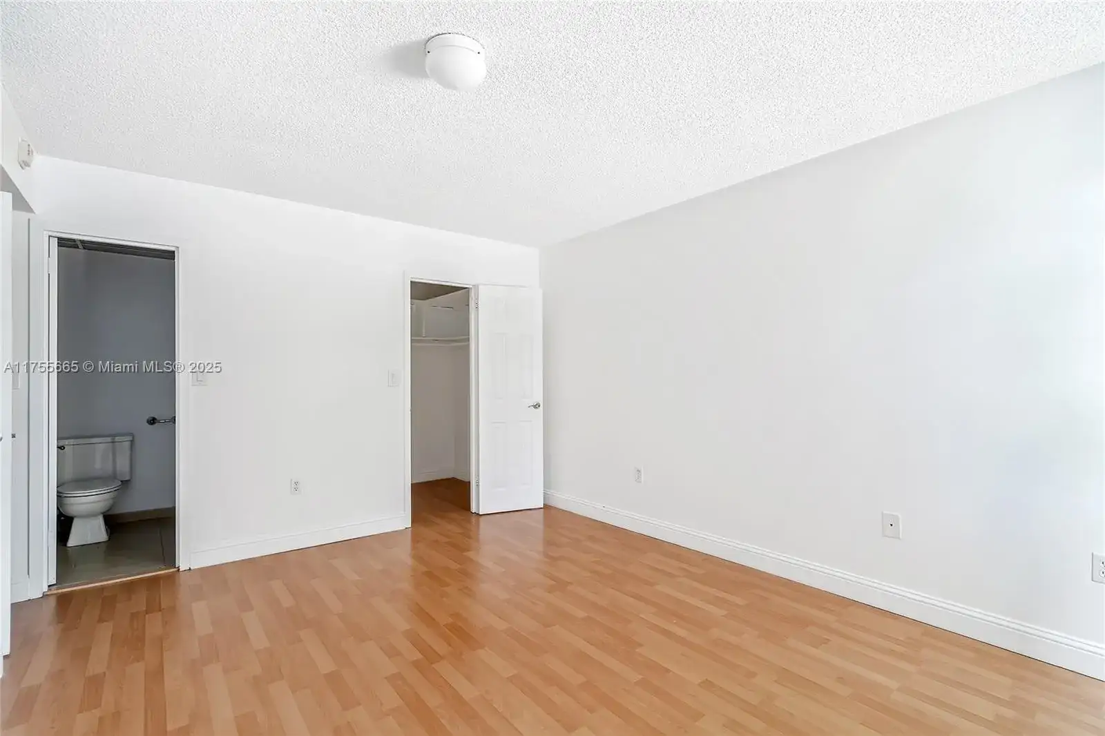 17570 Atlantic Blvd # 215, Sunny Isles Beach FL 33160 photo 5