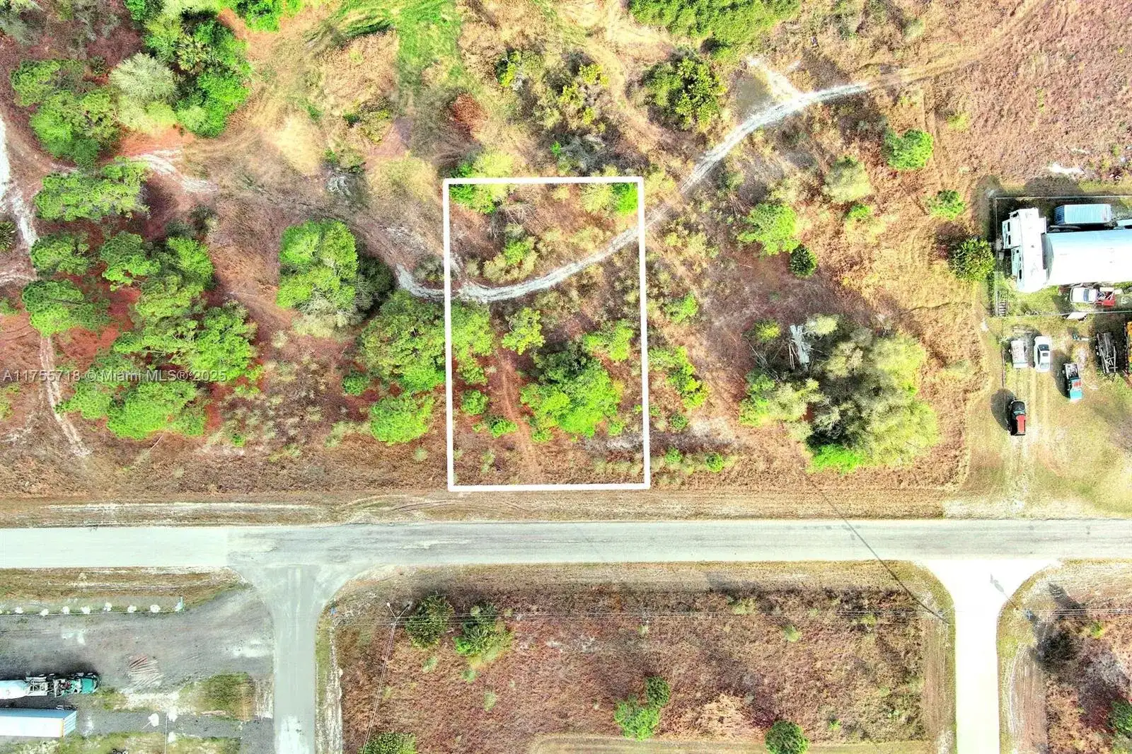 565 Summit Ave S, Lehigh Acres FL 33974 photo 2