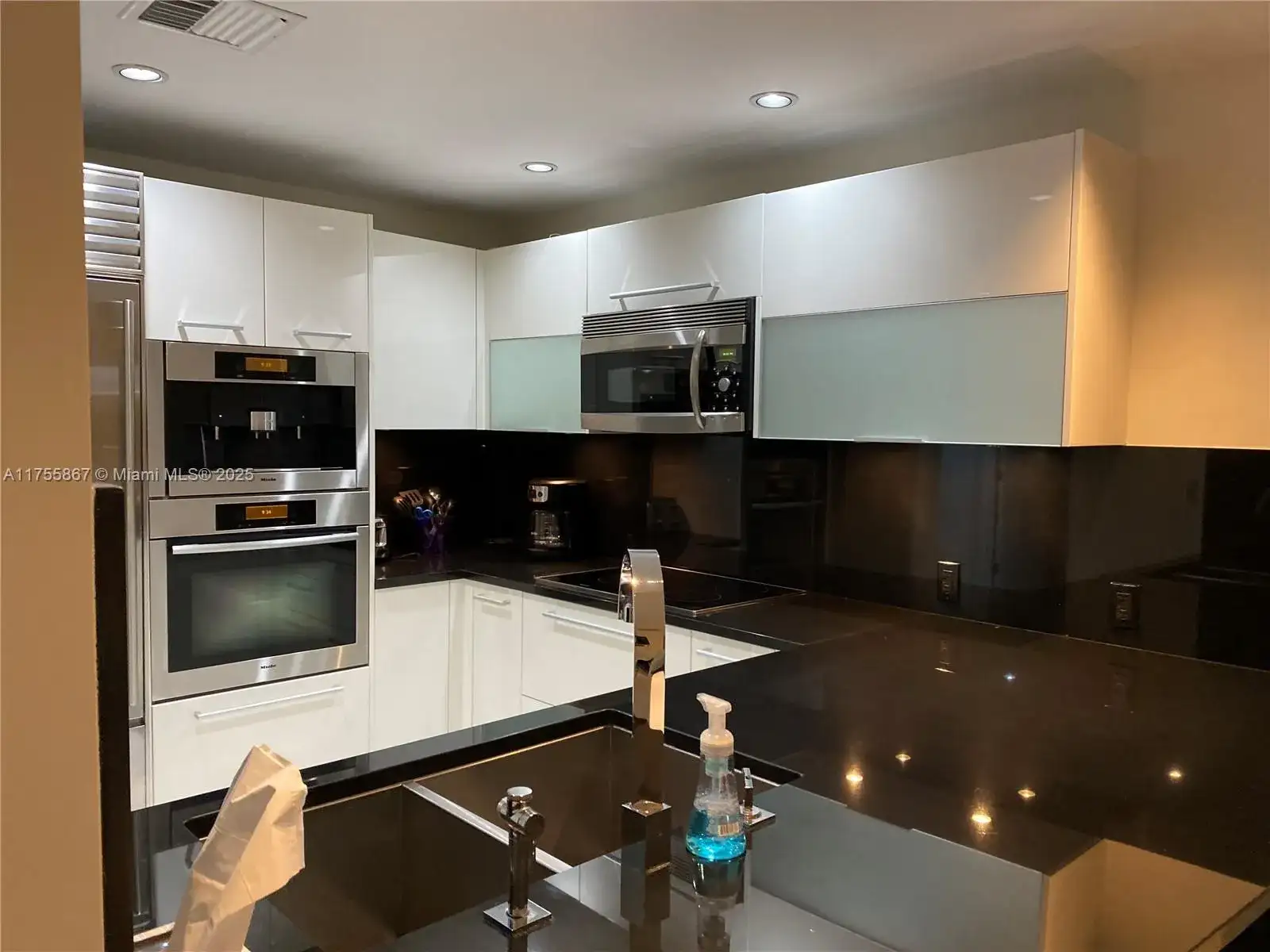 17121 Collins Ave, Sunny Isles Beach FL 33160 photo 4