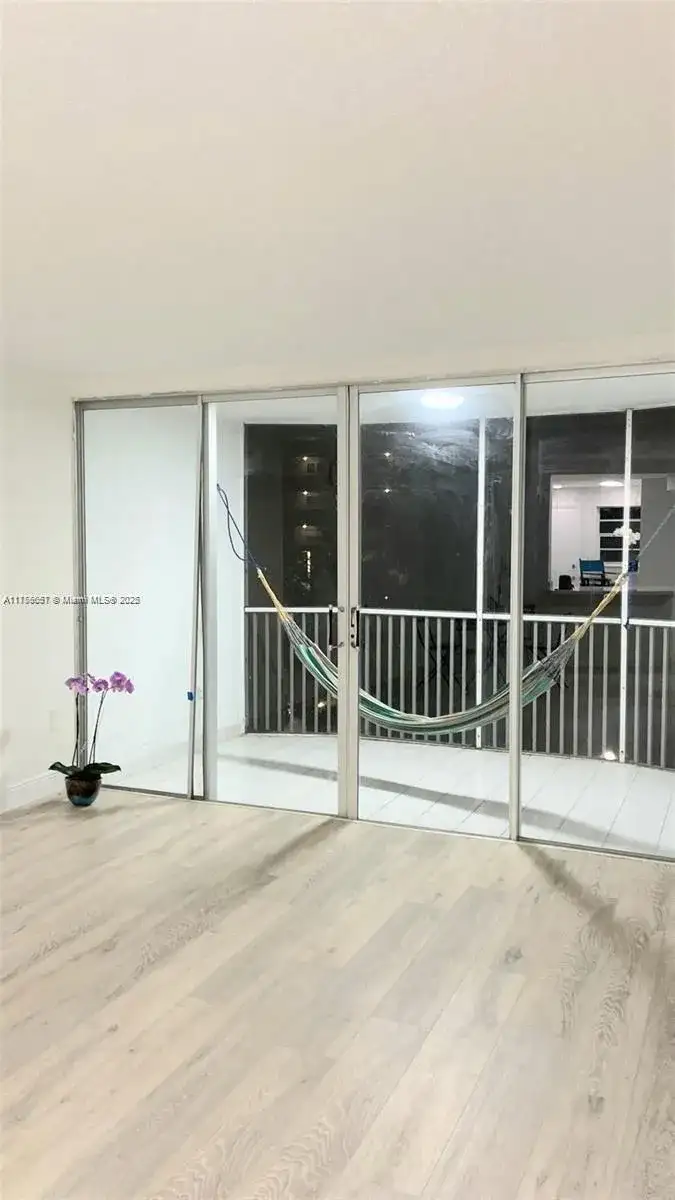 1670 NE 191st St # 3, Miami FL 33179 photo 4