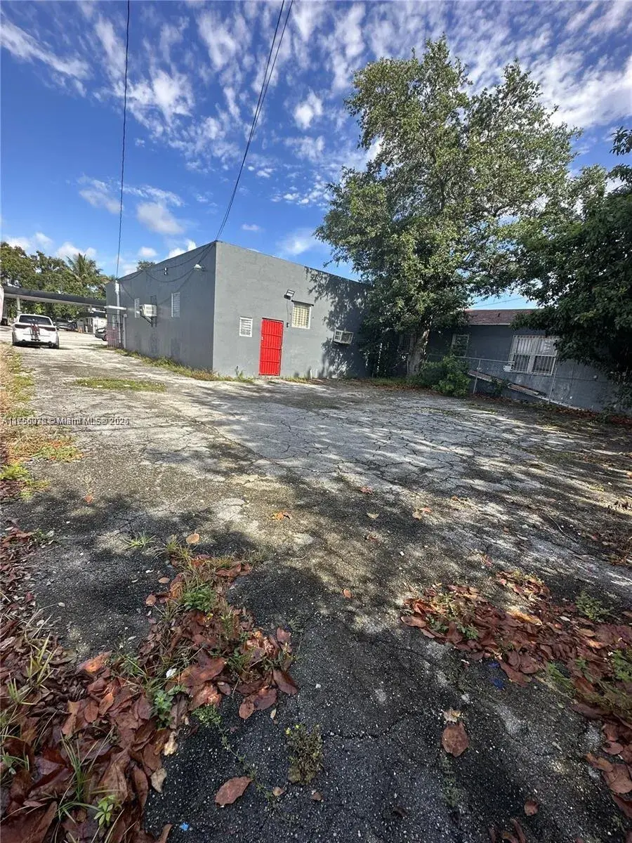 4751 NW 17th Ave, Miami FL 33142