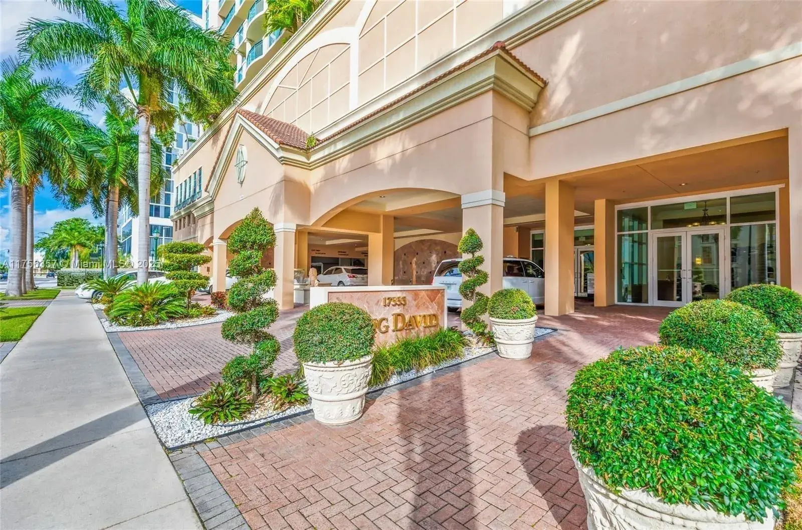 17555 Atlantic Blvd # 606, Sunny Isles Beach FL 33160