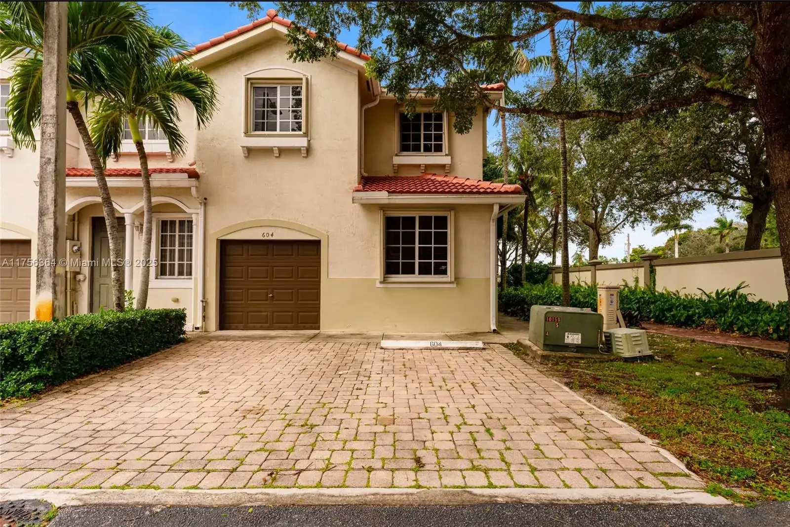 21407 NW 13th Ct, Miami Gardens FL 33169 photo 2