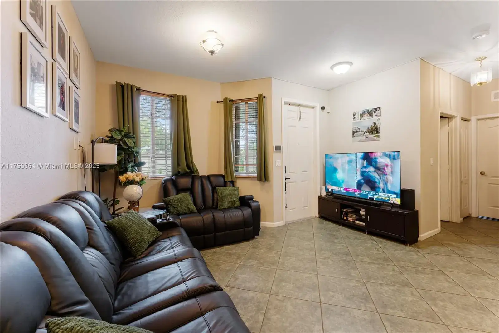 21407 NW 13th Ct, Miami Gardens FL 33169 photo 4
