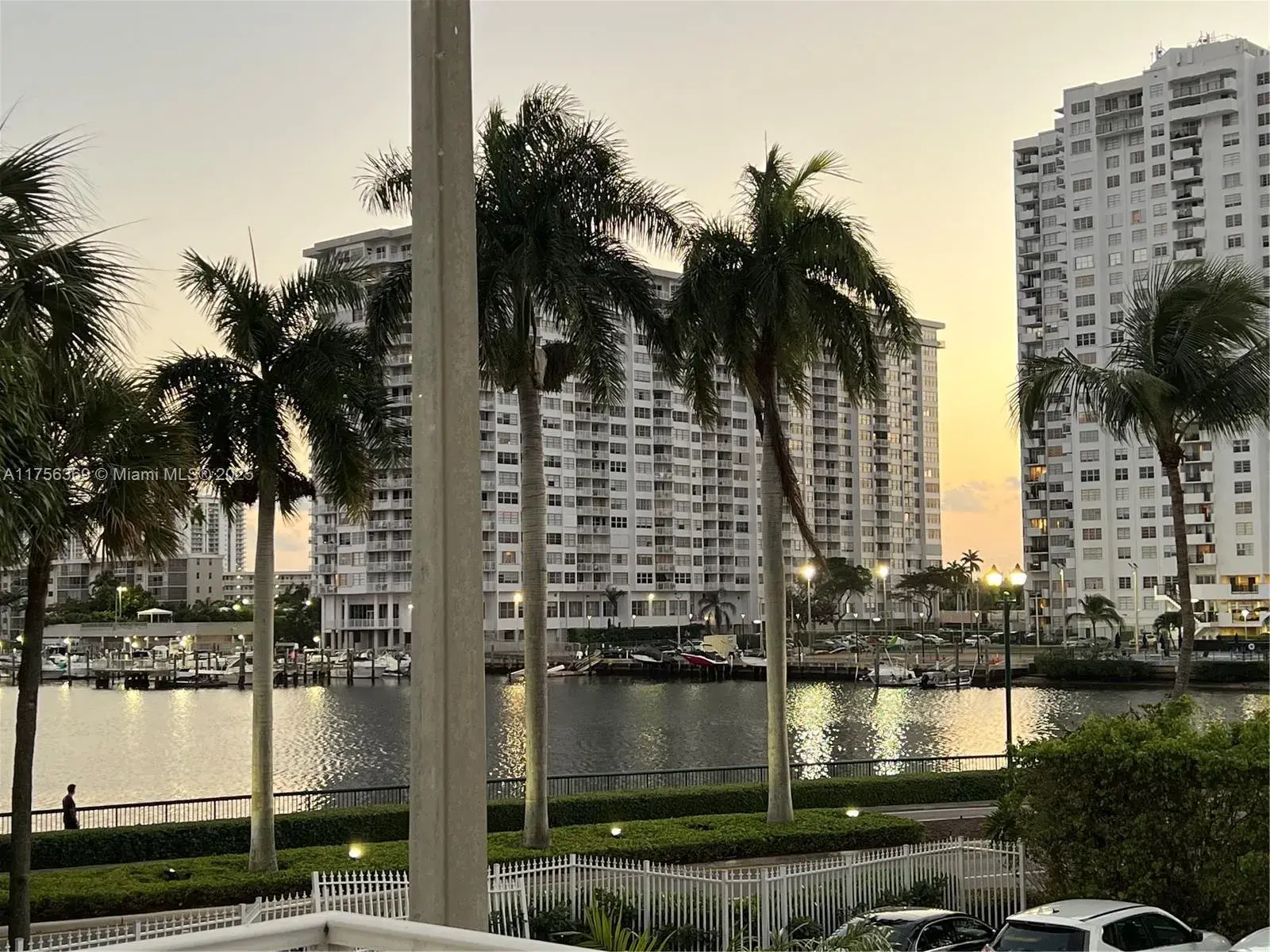 2801 NE 183rd St # 215W, Aventura FL 33160