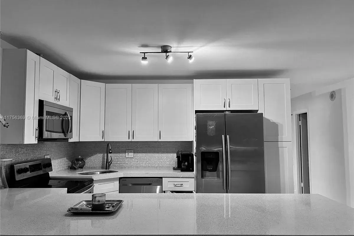 2801 NE 183rd St # 215W, Aventura FL 33160