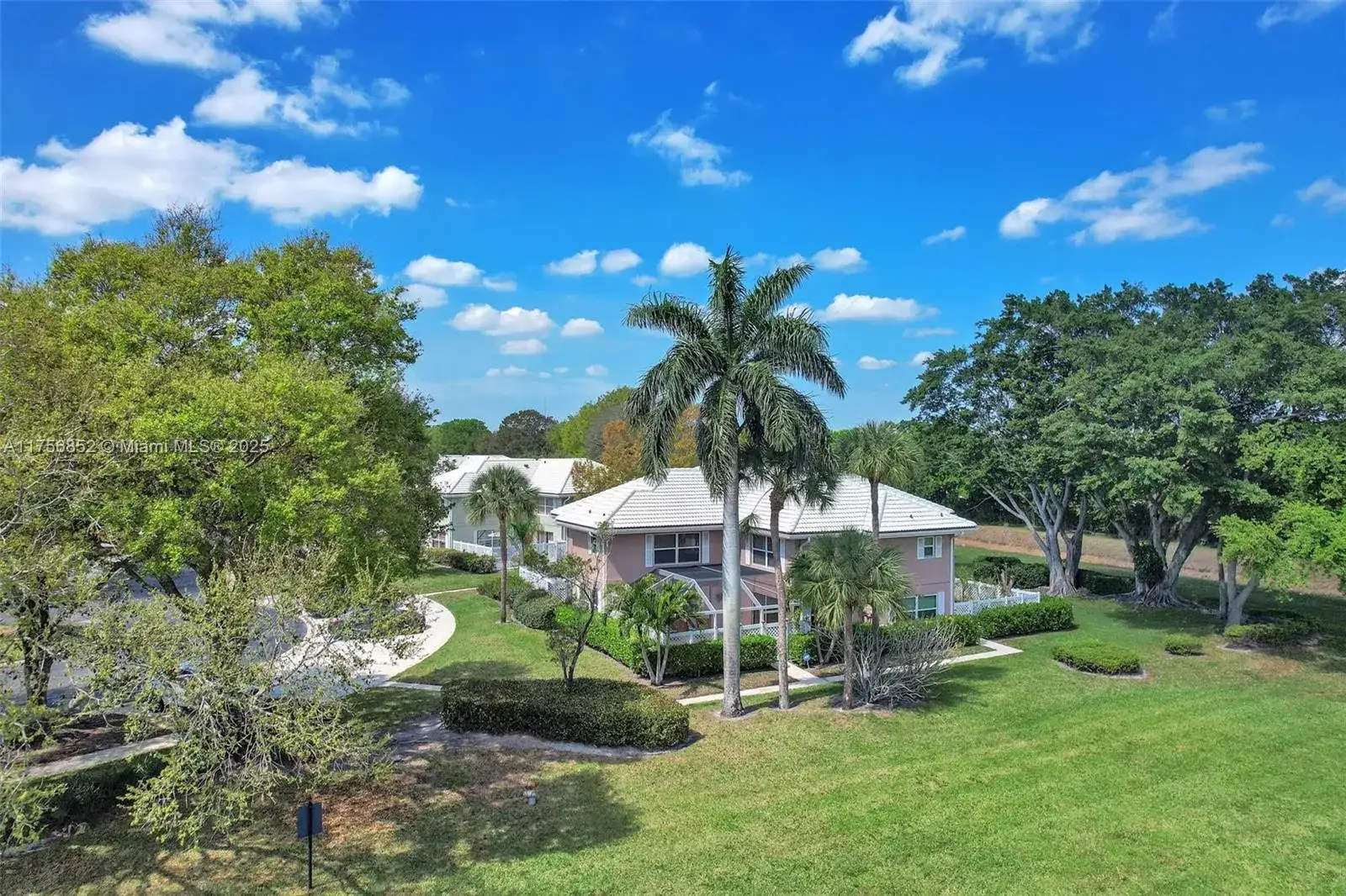 1947 Stratford Way, West Palm Beach FL 33409 photo 5