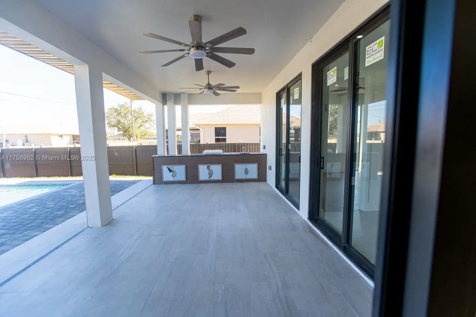 1817 NE 17th st, Other City - In The State Of Florida FL 33909 photo 3