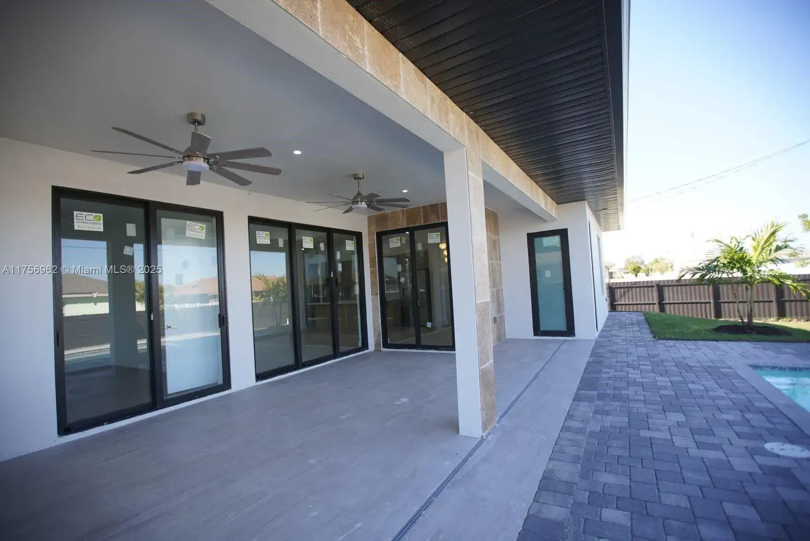 1817 NE 17th st, Other City - In The State Of Florida FL 33909 photo 4