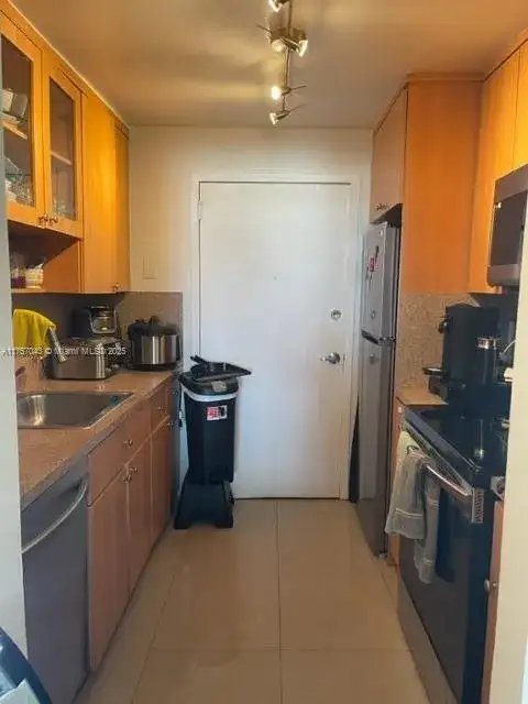 2020 NE 135th St # 303, North Miami FL 33181 photo 4