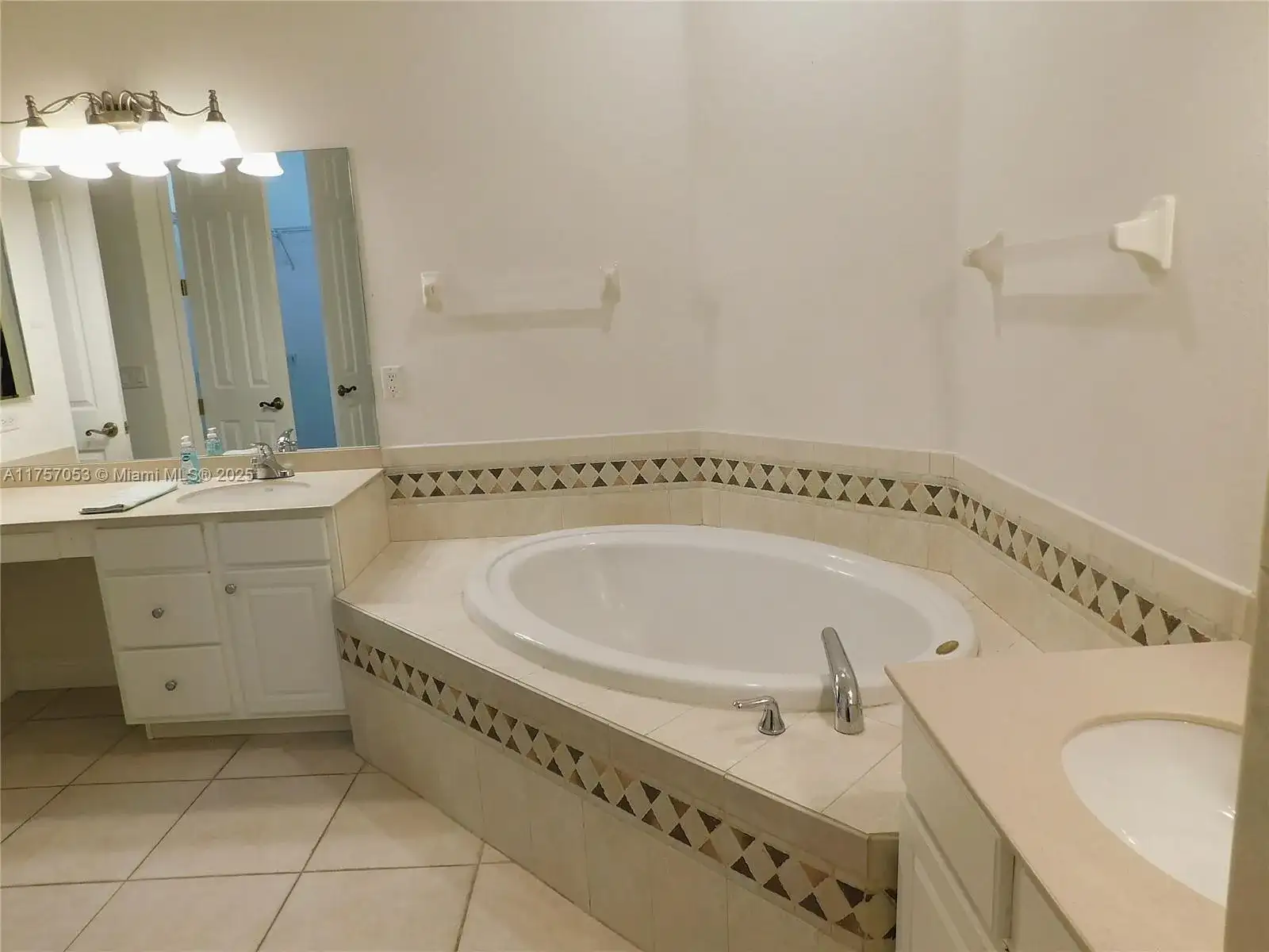 617 SE 7 ST # 2, Cape Coral FL 33990 photo 4