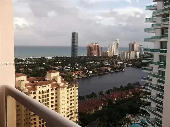 20185 E Country Club Dr # 3, Aventura FL 33180 photo 2