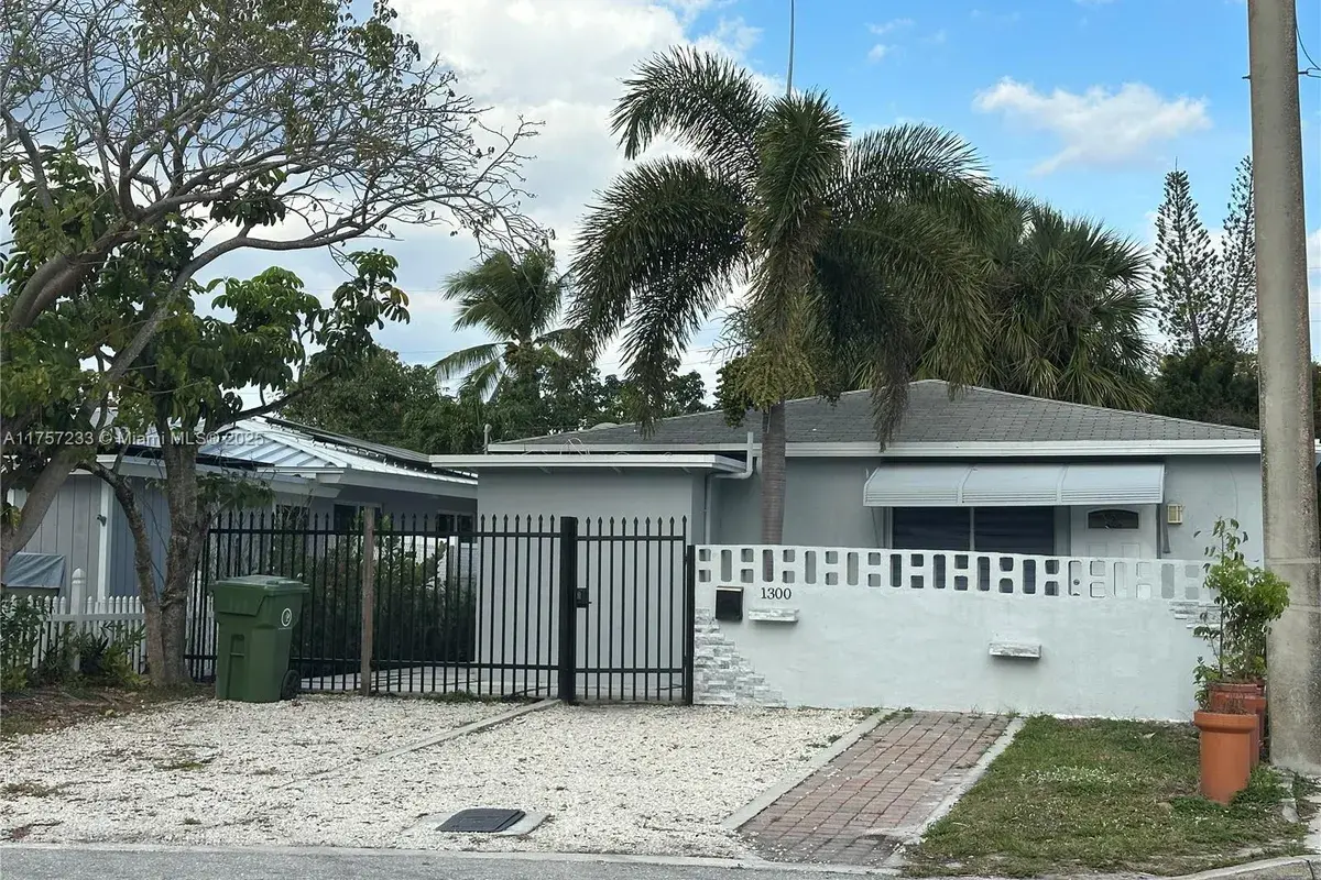 1300 NW 7th Ter, Fort Lauderdale FL 33311