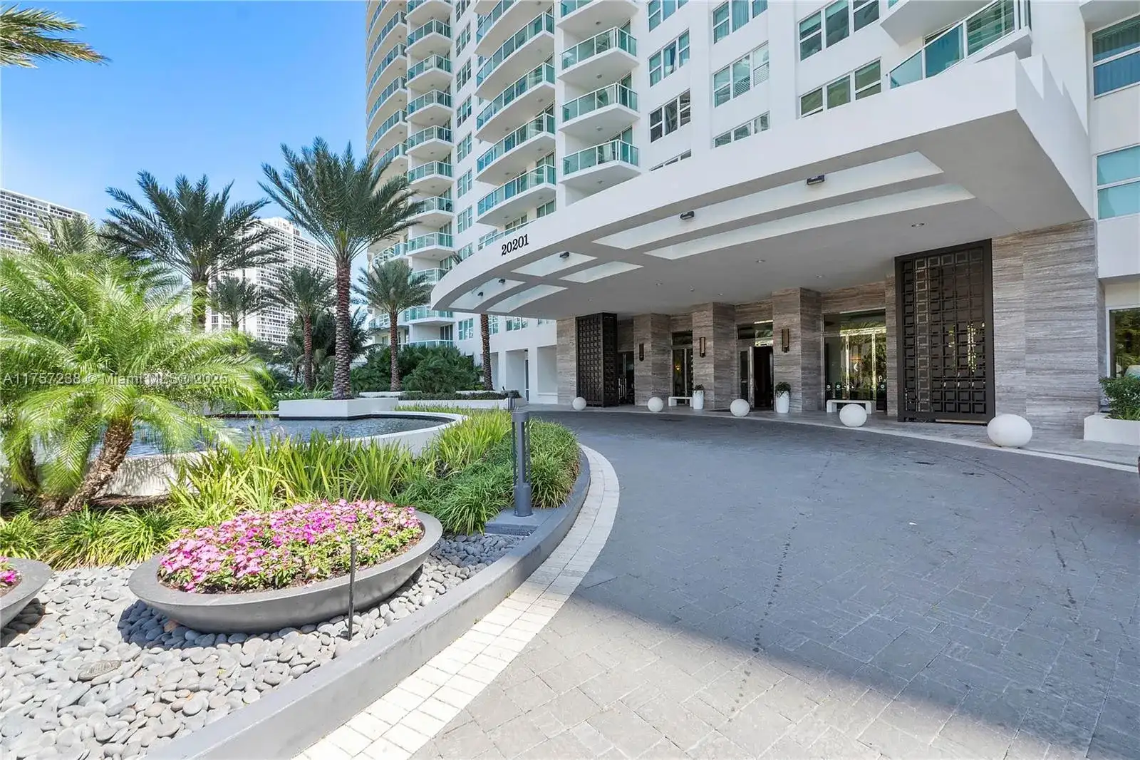 20201 E Country Club Dr # 1808, Aventura FL 33180 photo 5