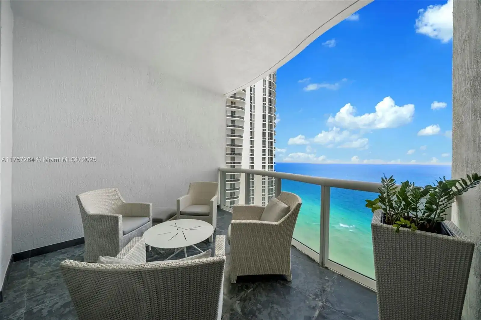 15811 Collins Ave # 2904, Sunny Isles Beach FL 33160 photo 2