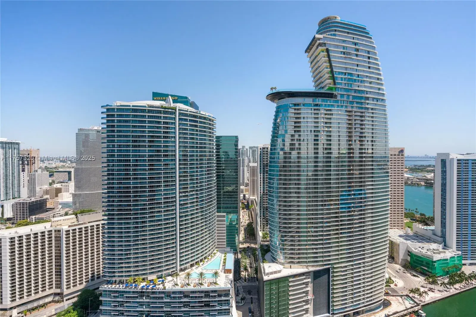 475 Brickell Ave # 5014, Miami FL 33131